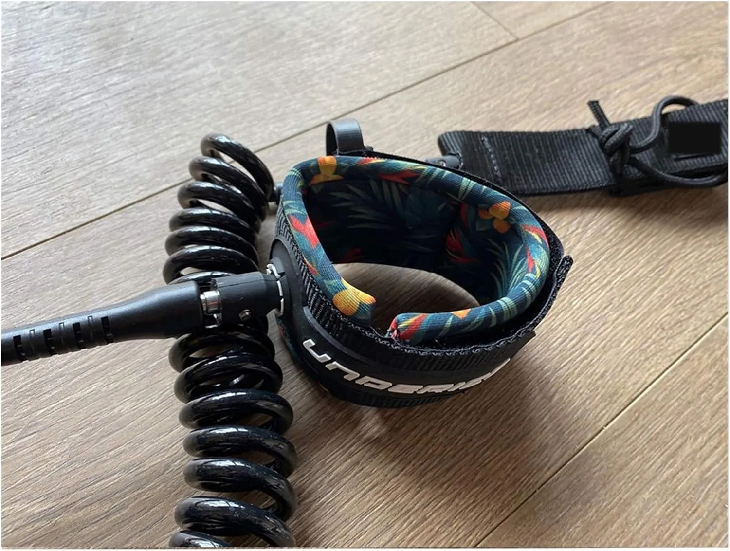 10FT/9FT 7MM Surfboard Leash SUP Coiled Leash SUP Paddle Webbing Paddle Board Surf Leg Rope(7mm 9ft B)