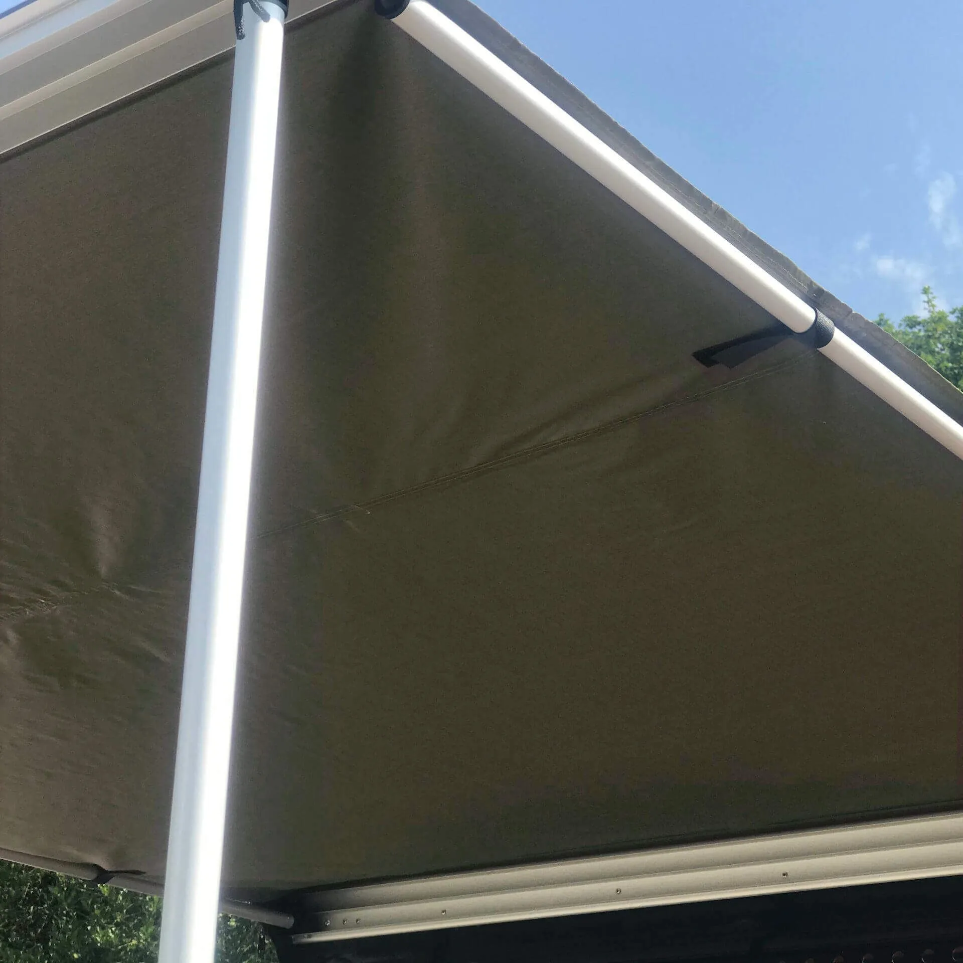 Expedition Overland Pull-out Vehicle Camping Side Awning